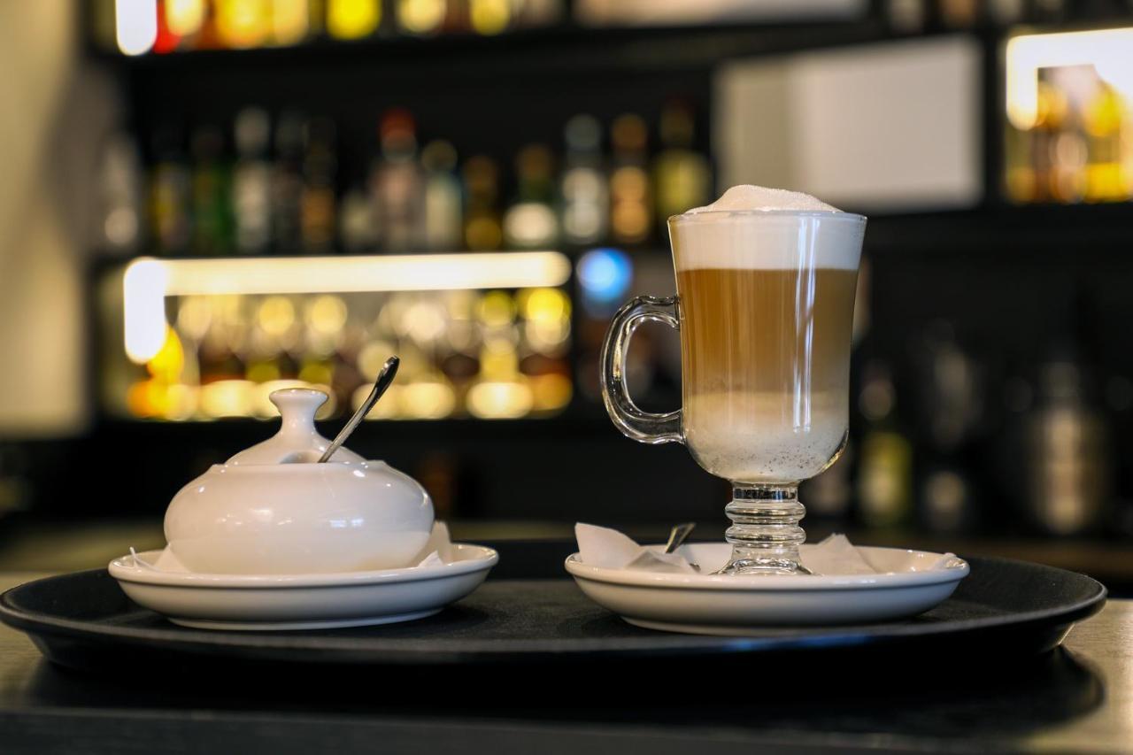 Aghababyan'S Hotel Yerevan Luaran gambar Latte macchiato