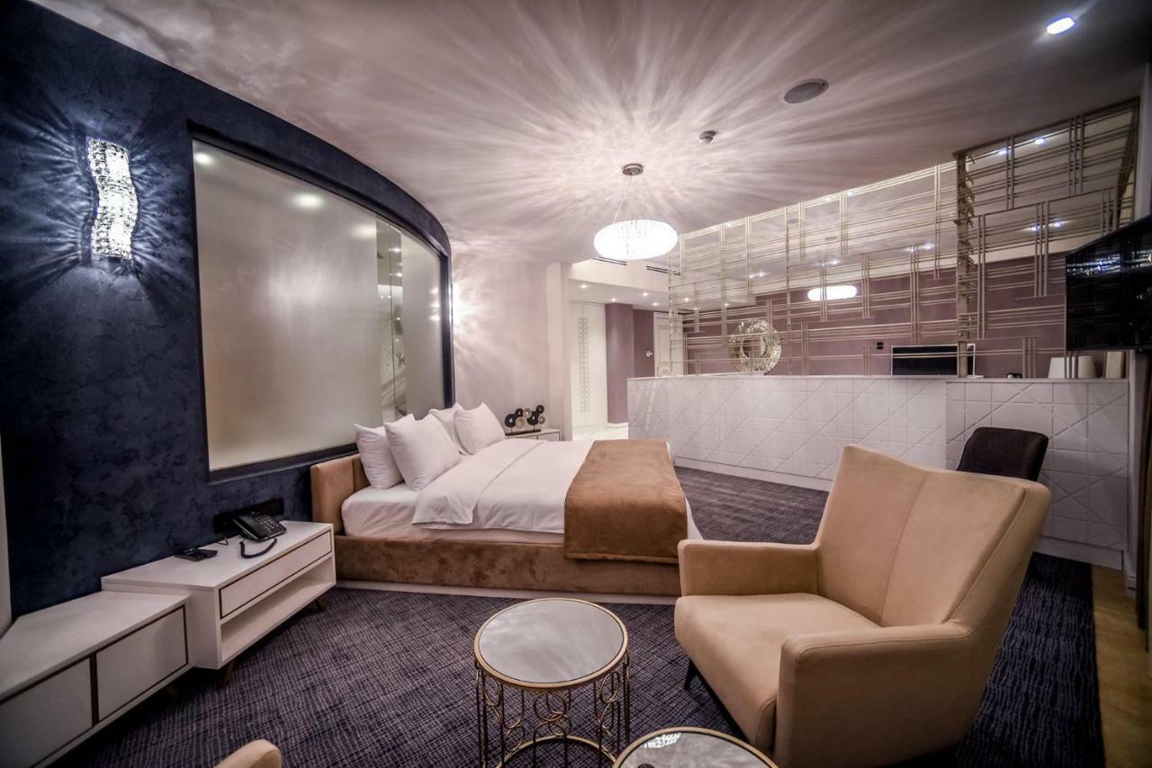Aghababyan'S Hotel Yerevan Luaran gambar Suite